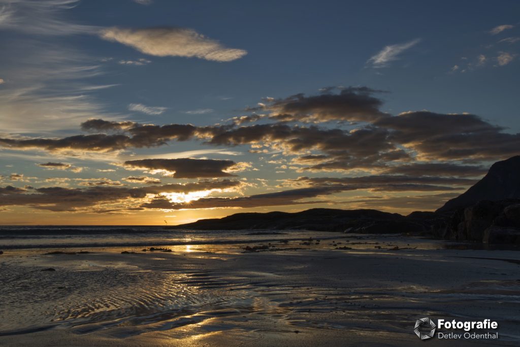Mitternachtssonne am Lofoten Beach Camp